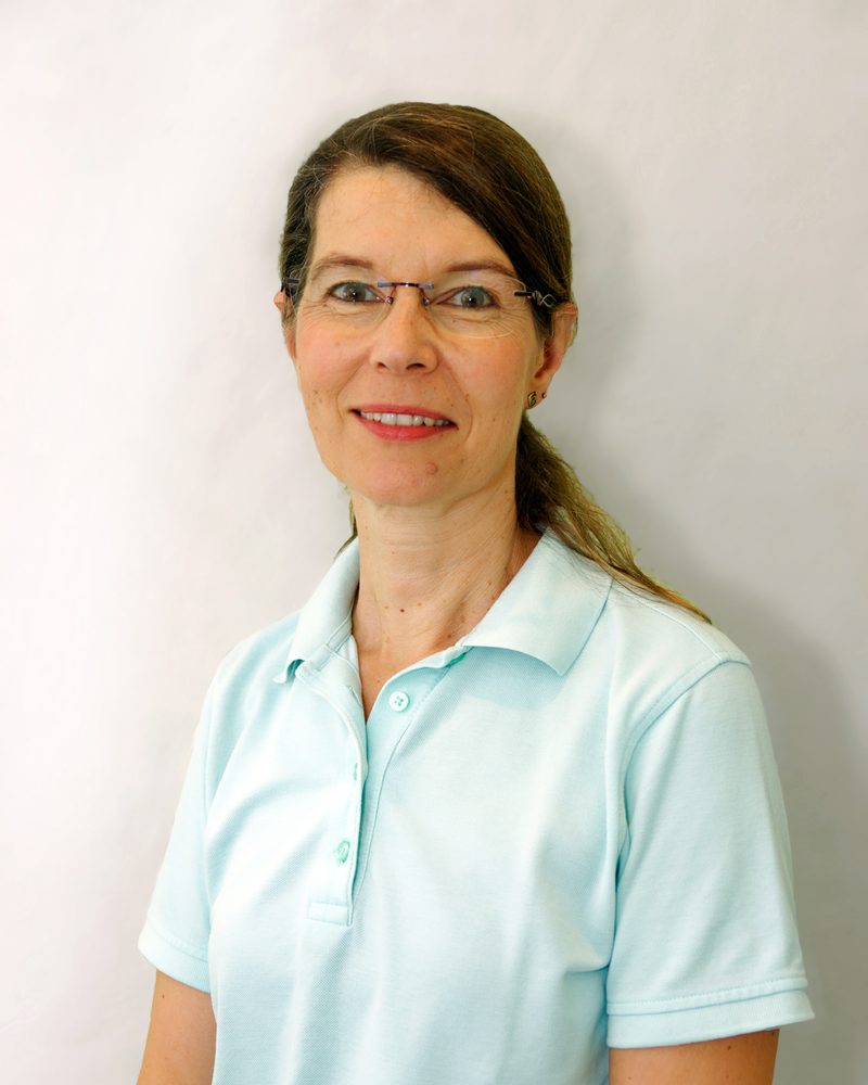 Ines, Mitarbeiterin der Zahnarztpraxis Dr. Benedix in Mittweida (Rezeption, Behandlung, Prophylaxe)